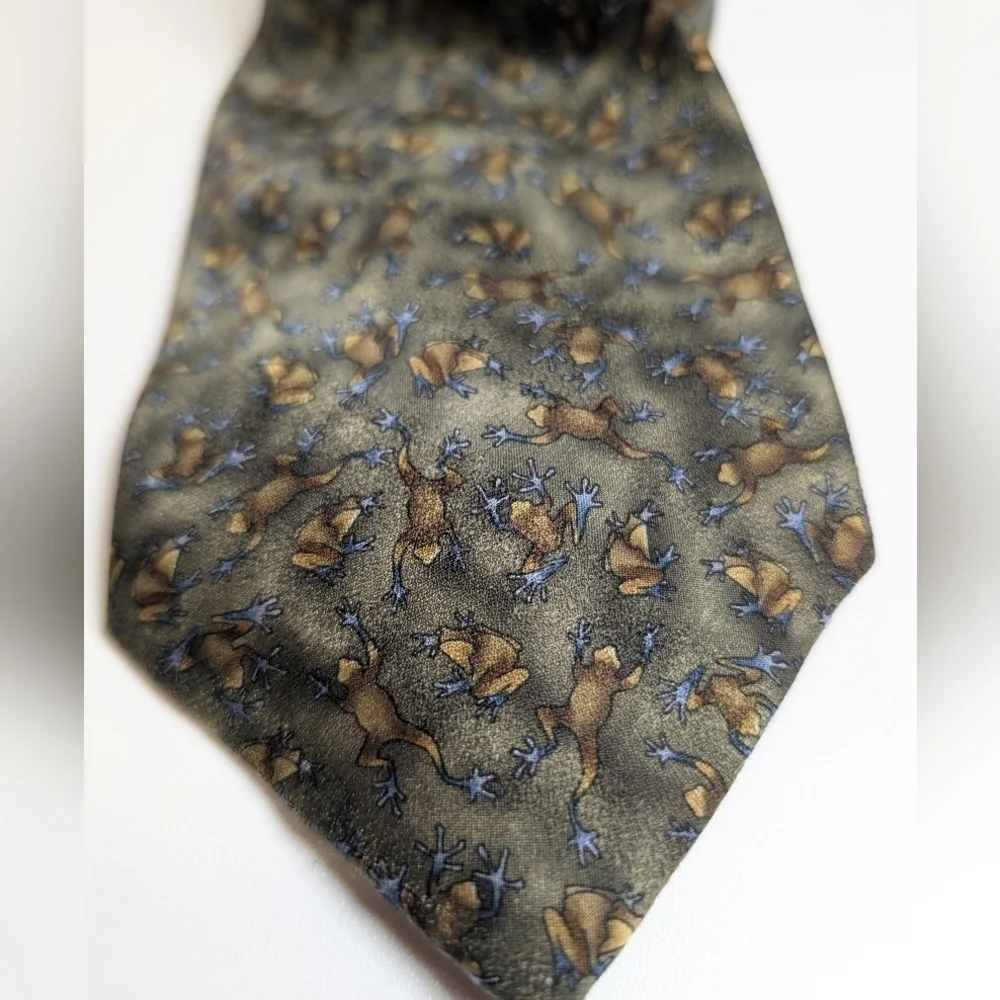 The Nature Conservancy 100% Silk Tie Poison Dart Frog Printed AOP Fun Unique